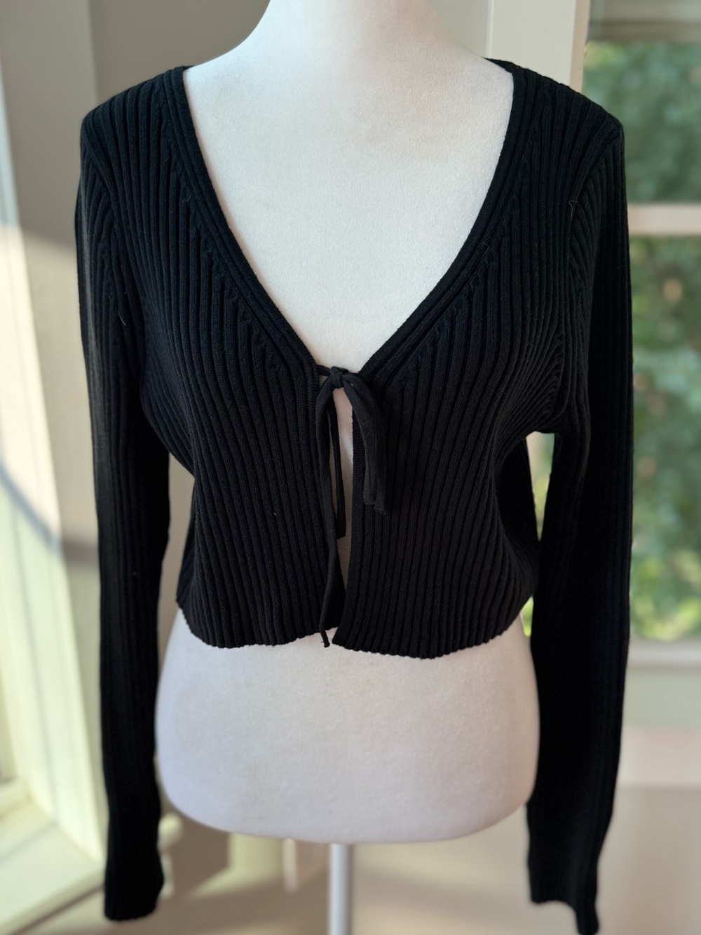 GAP Black Ribbed Cotton V-Neck Tie-Front Cardigan Top Sz Medium